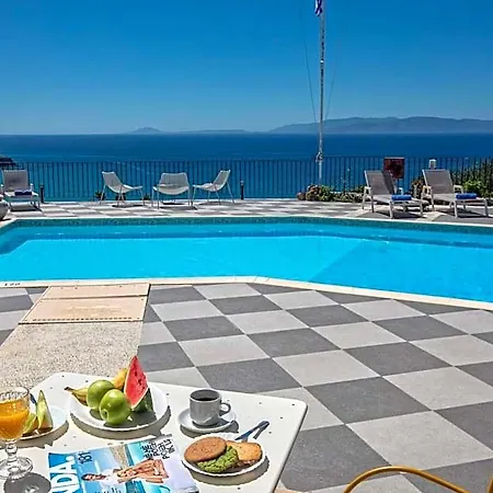 فندق Garbis & 4*